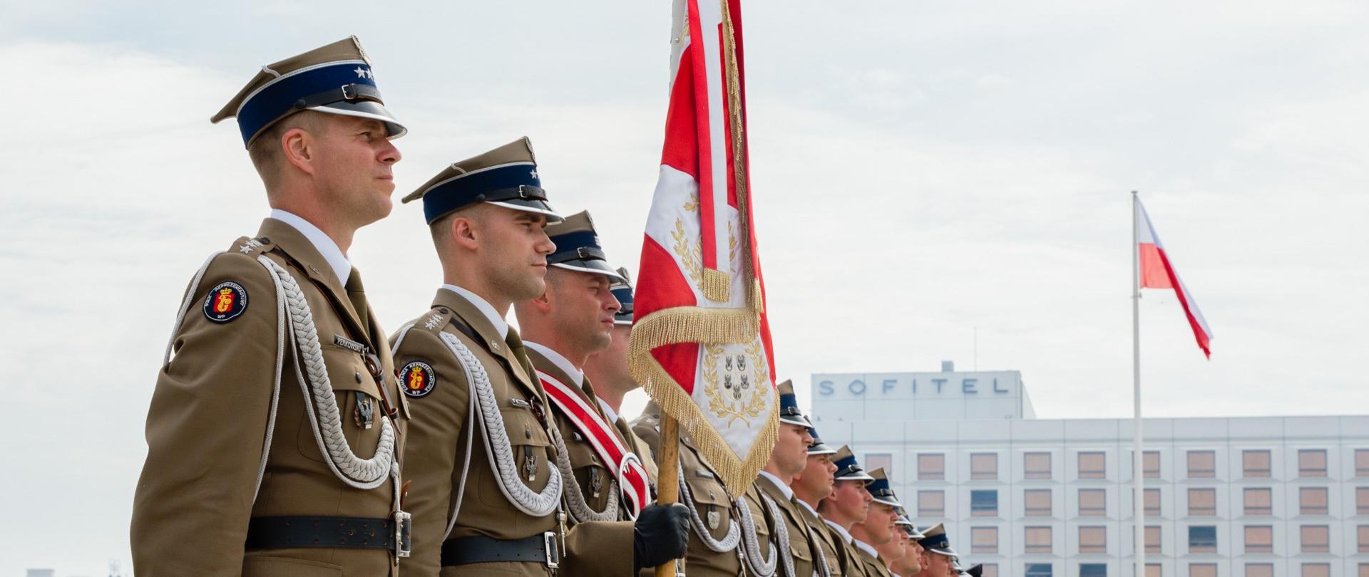 Rzołnierze w szeregu