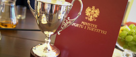 Iga Świątek i Alicja Rosolska z wizytą w Ministerstwie Sportu i Turystyki